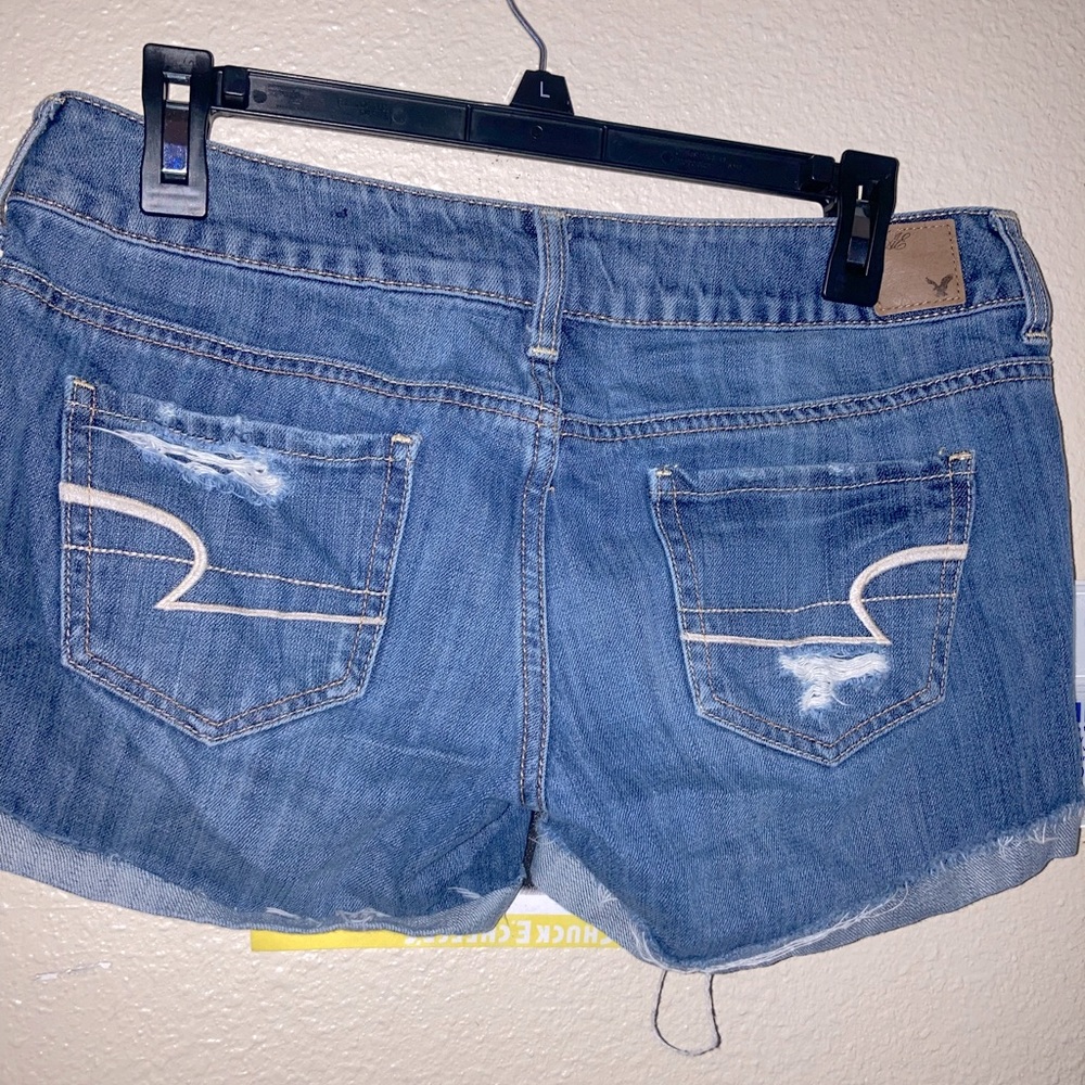 Short ripped jean shorts